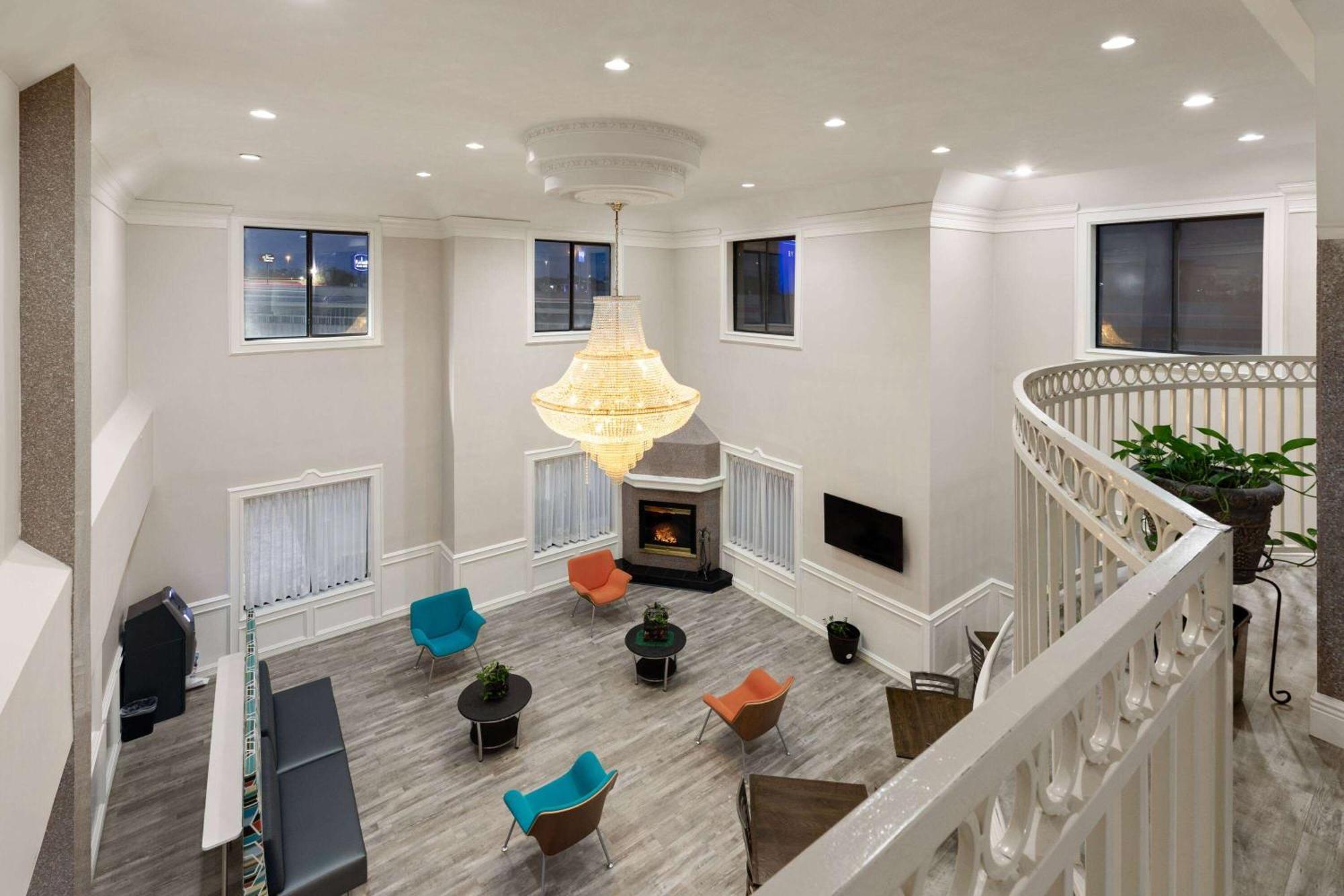 Baymont By Wyndham Houston Brookhollow المظهر الخارجي الصورة