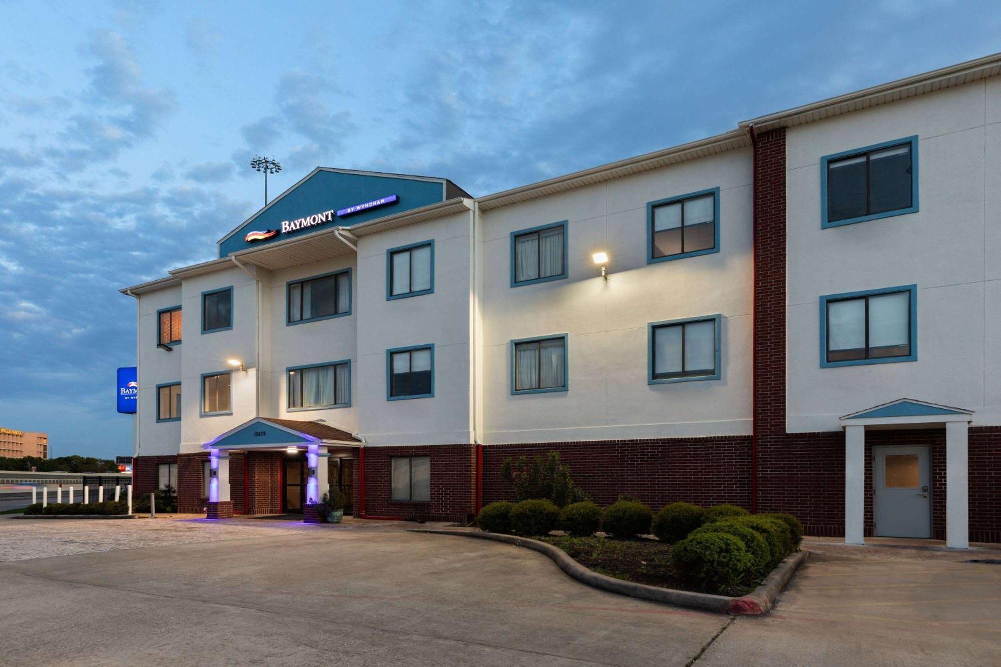 Baymont By Wyndham Houston Brookhollow المظهر الخارجي الصورة